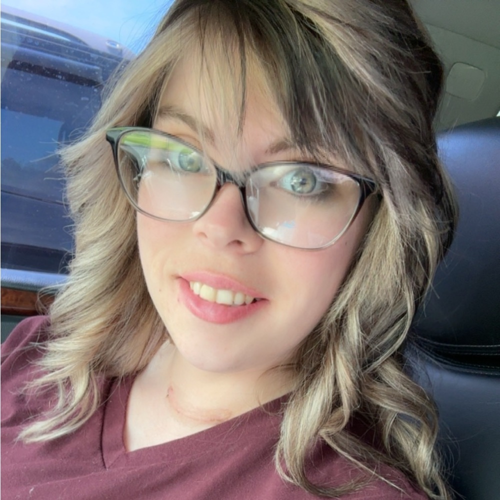 Meet your Posher, Kasie